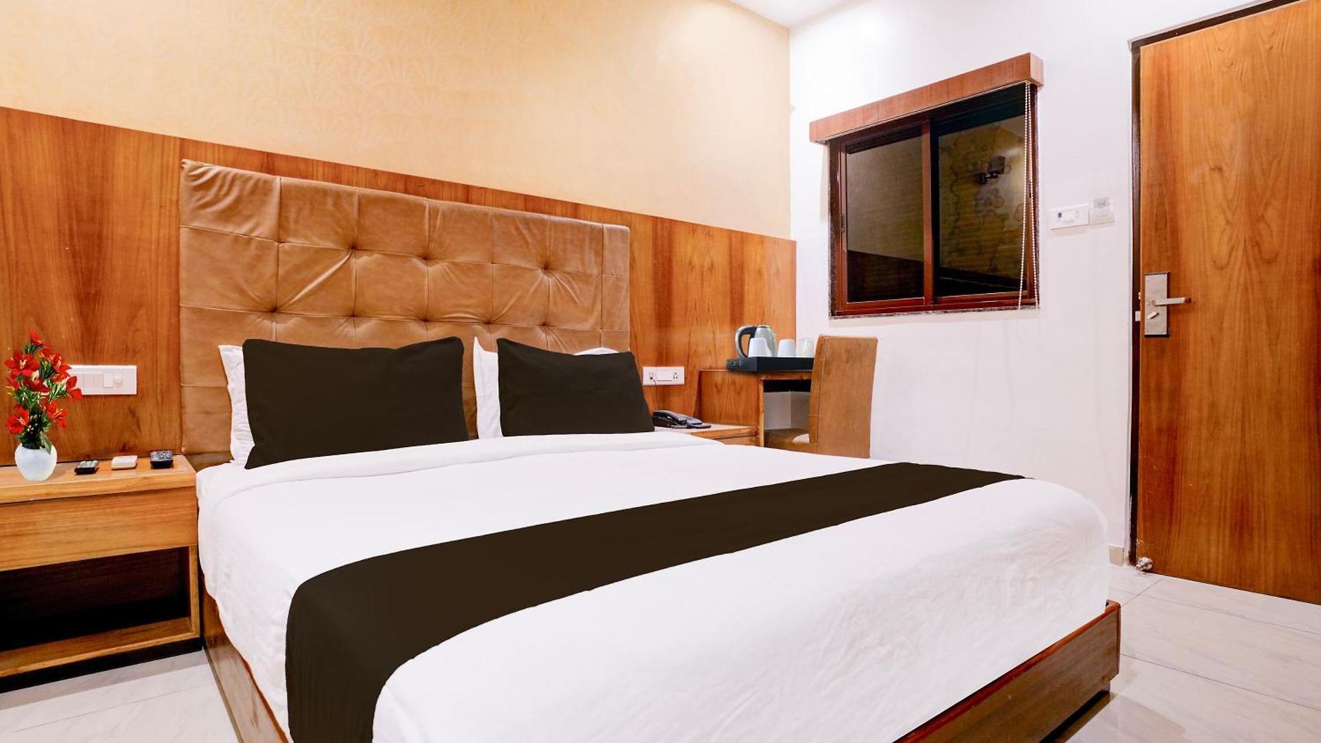 Hotel Super Townhouse Oak Times Square Le Western 3*
