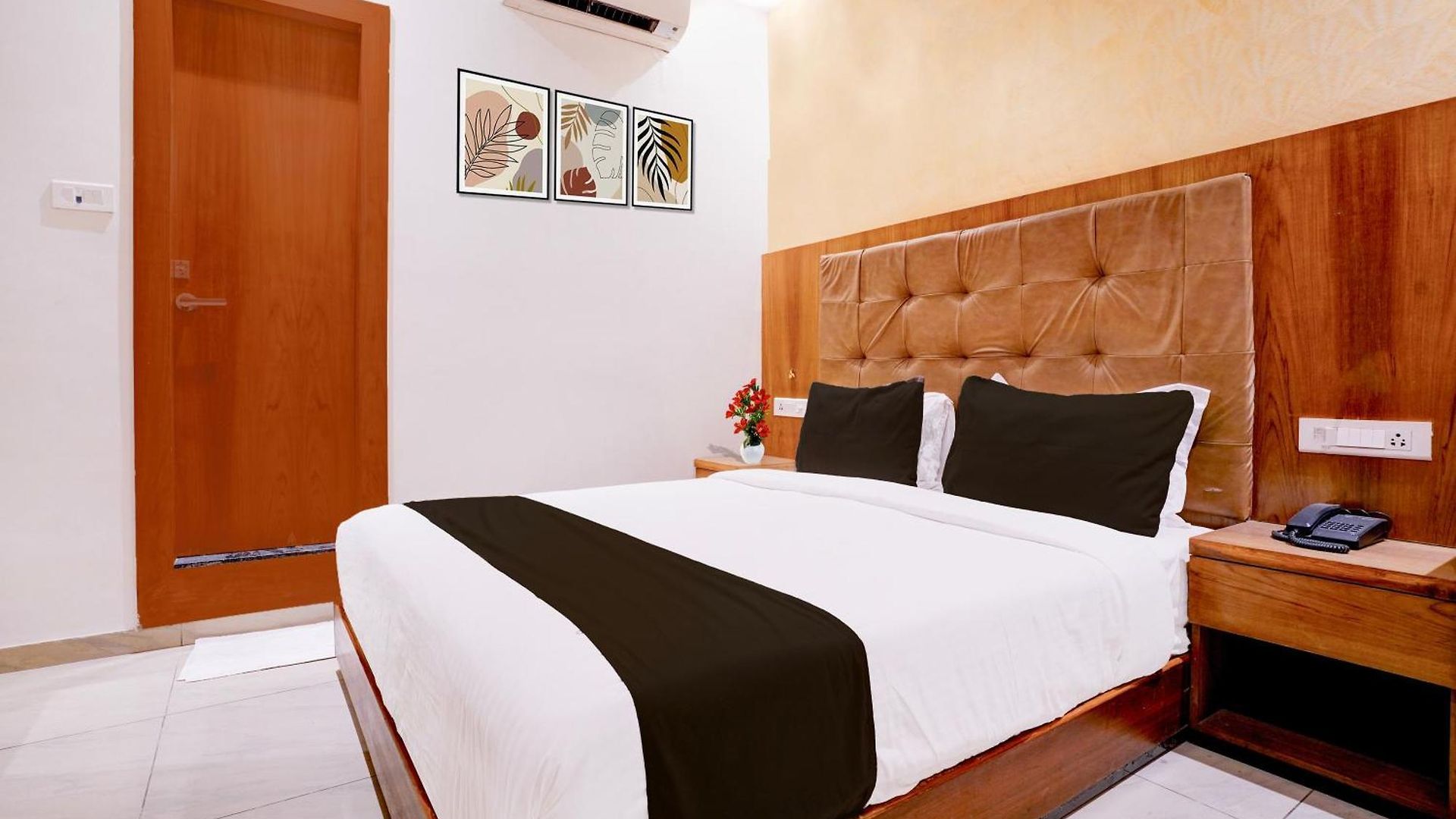 Super Townhouse Oak Times Square Le Western 3*
