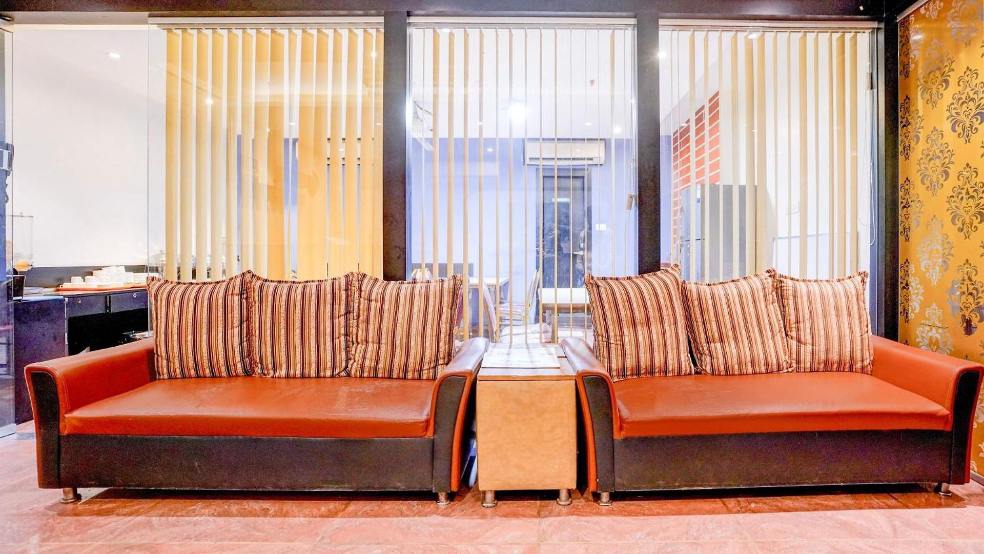 Super Townhouse Oak Times Square Le Western Hotel
