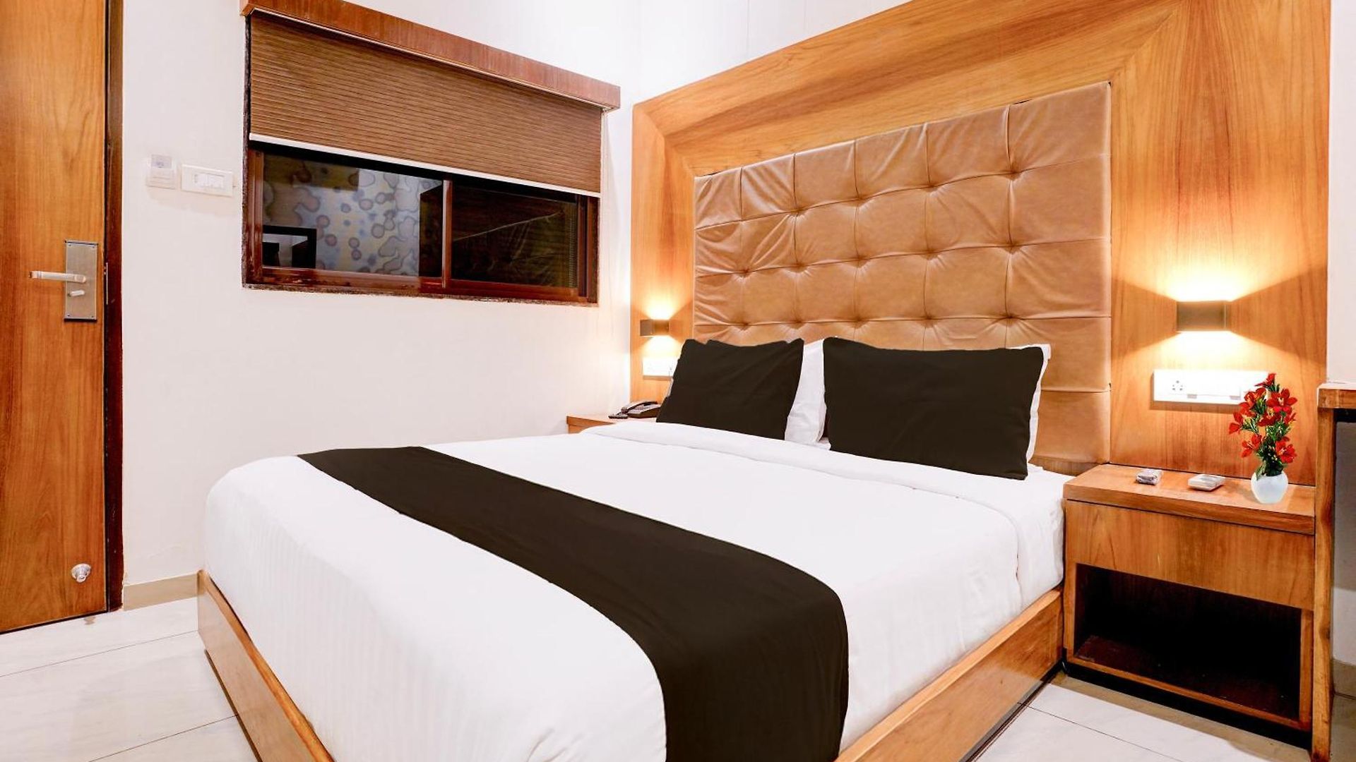 Super Townhouse Oak Times Square Le Western 3*