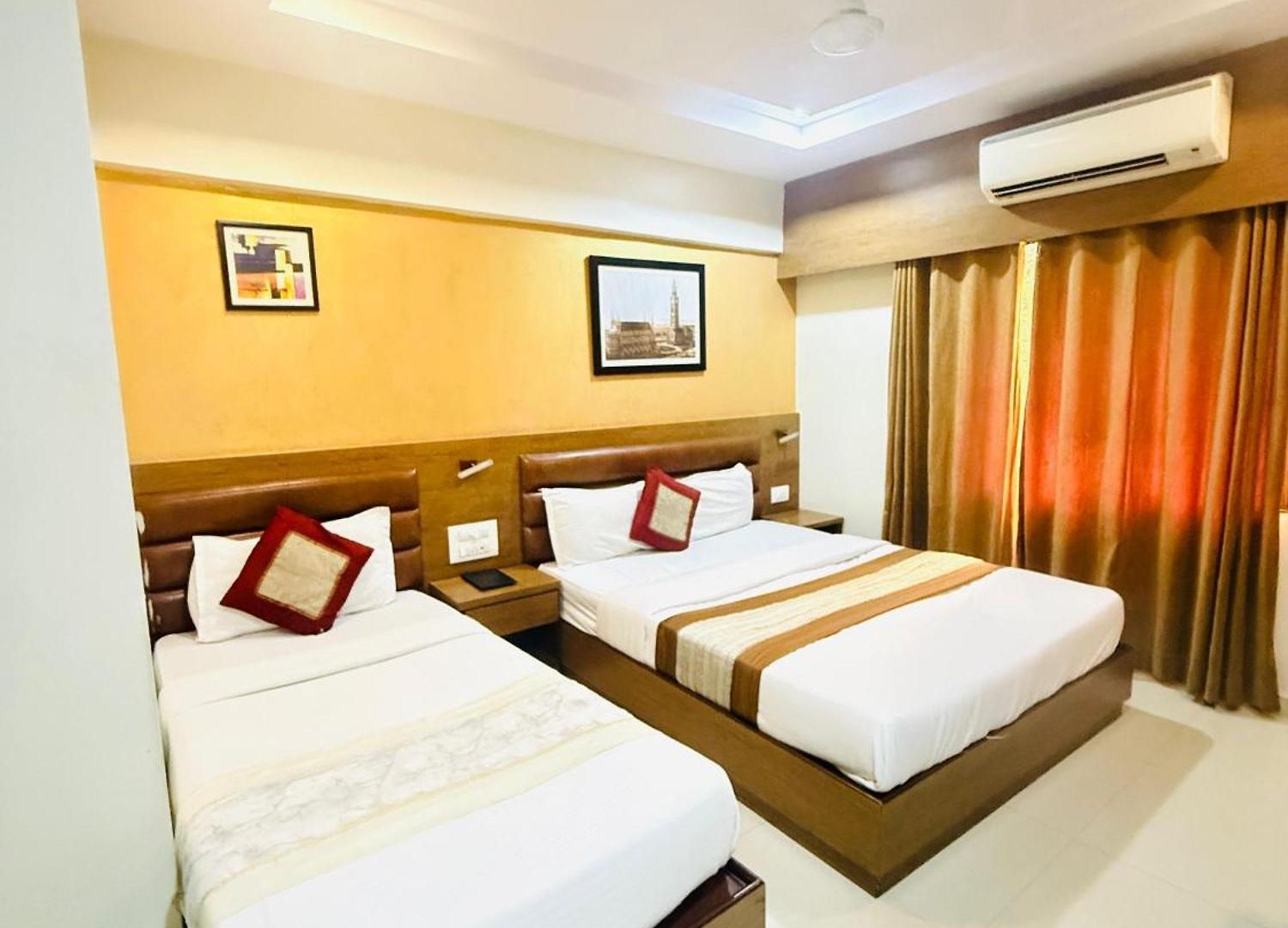 Crystal Luxury Inn- Bandra Hotel Mumbai