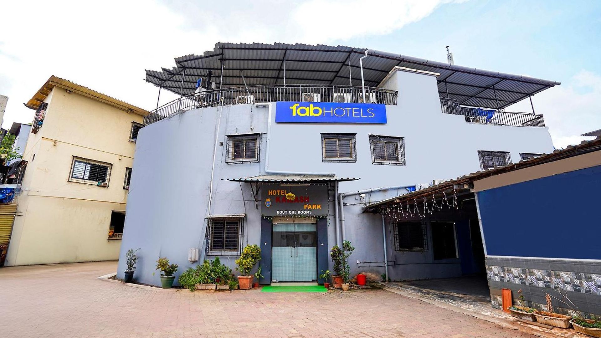 Hotel Via Kailash Park Mumbai