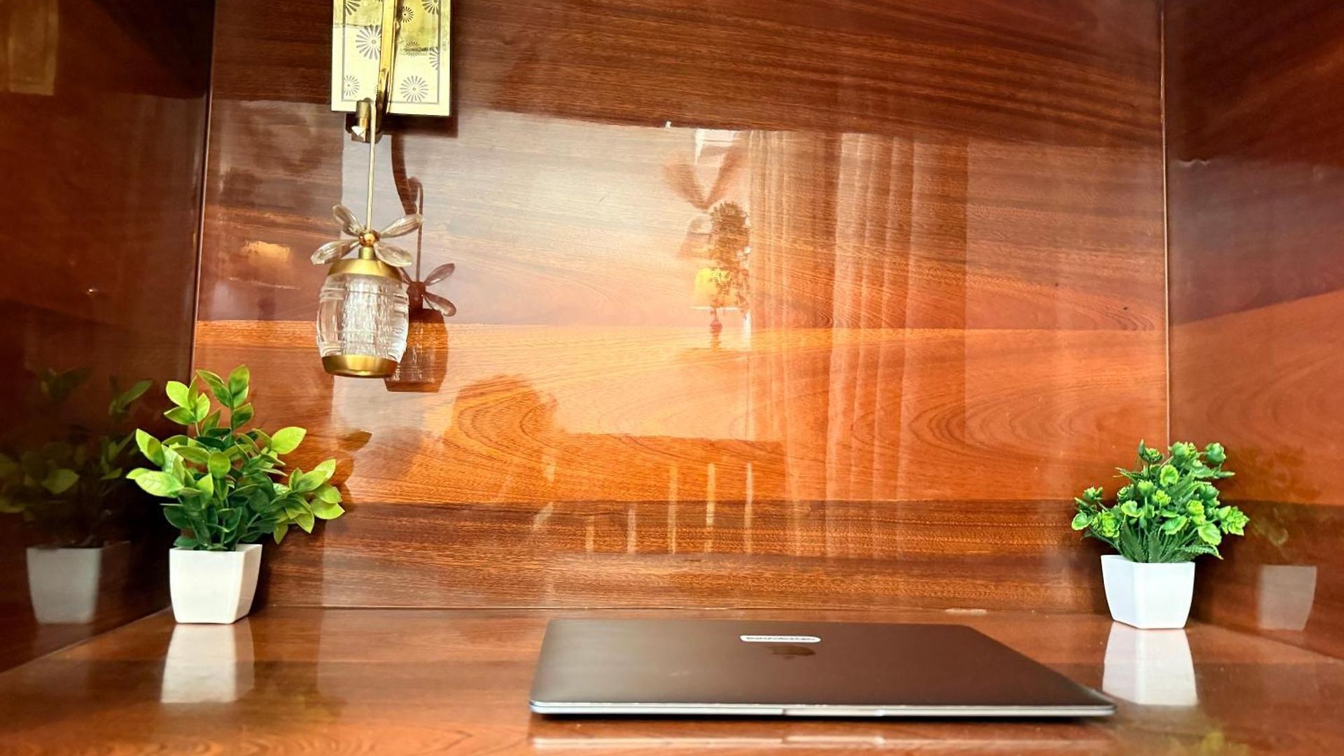 1bhk Modern Cozy Flat At Prime Location Livin Cove * Mumbai