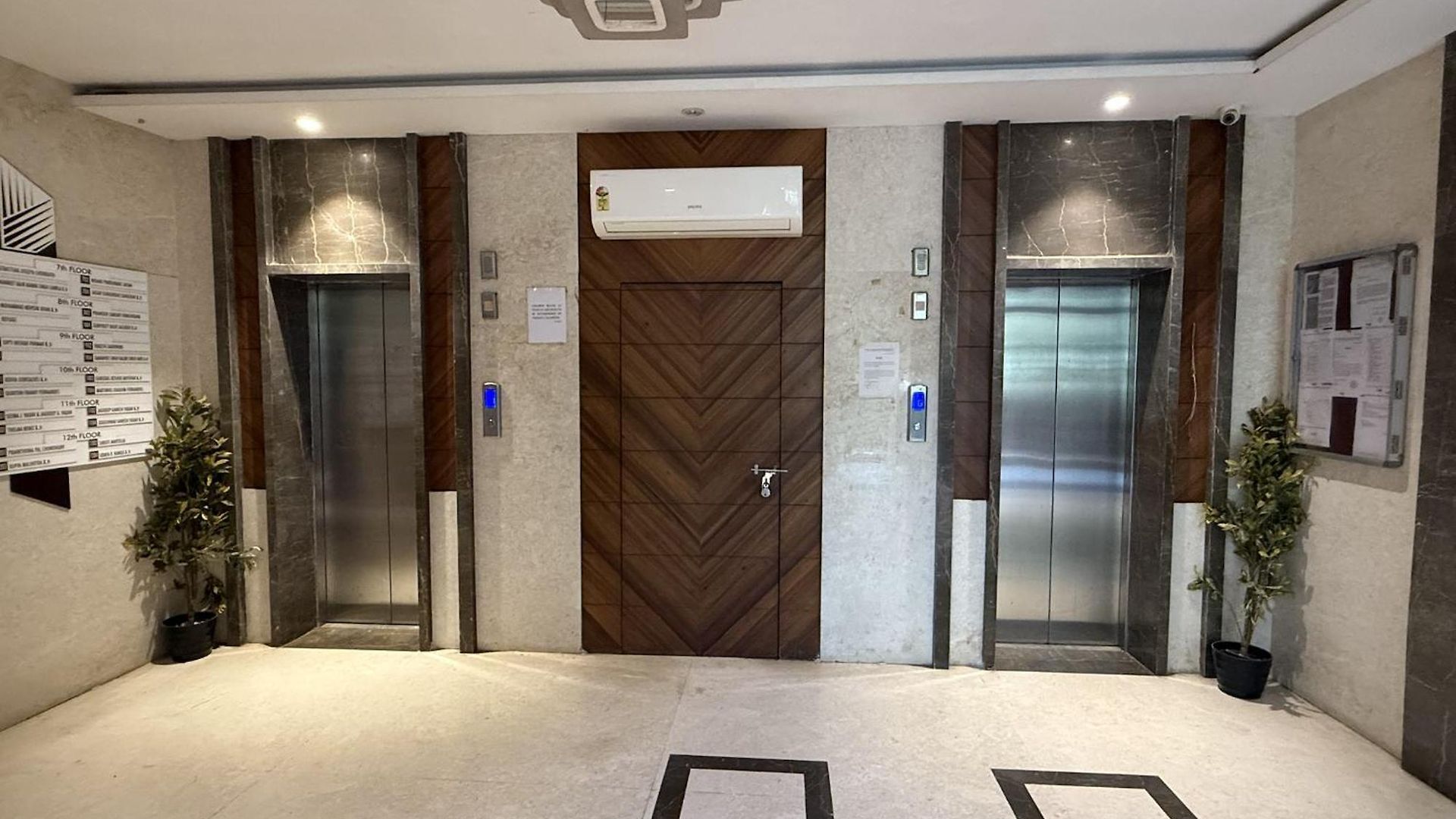 Apartment 1bhk Modern Cozy Flat At Prime Location Livin Cove *