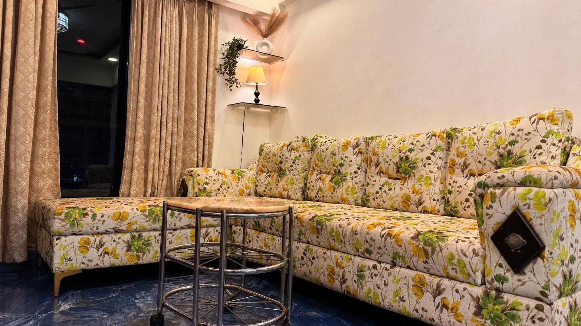 1bhk Modern Cozy Flat At Prime Location Livin Cove