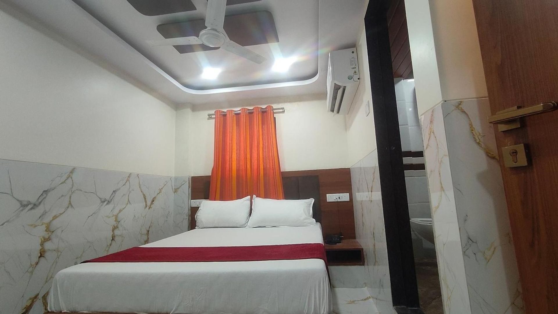 Hotel Samrat Palace 2 Mumbai