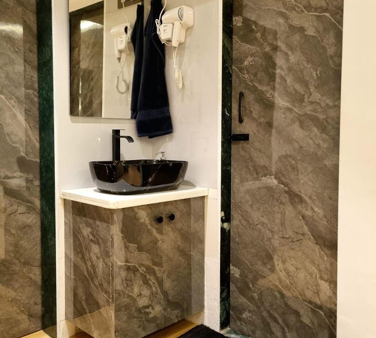 Solace - 1 Bhk - Walk Away Carter Rd *