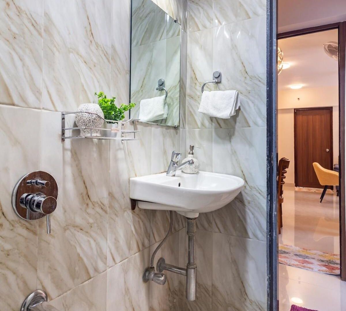Treat Homes Service In Bkc Sindhuratna 701 * Mumbai