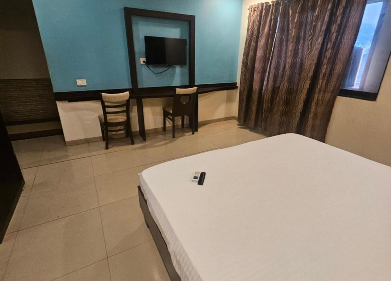 Hotel Prime Addore Palacee - Near Airport , Visa Consultant , Jio World Convention Centre Bkc 3*
