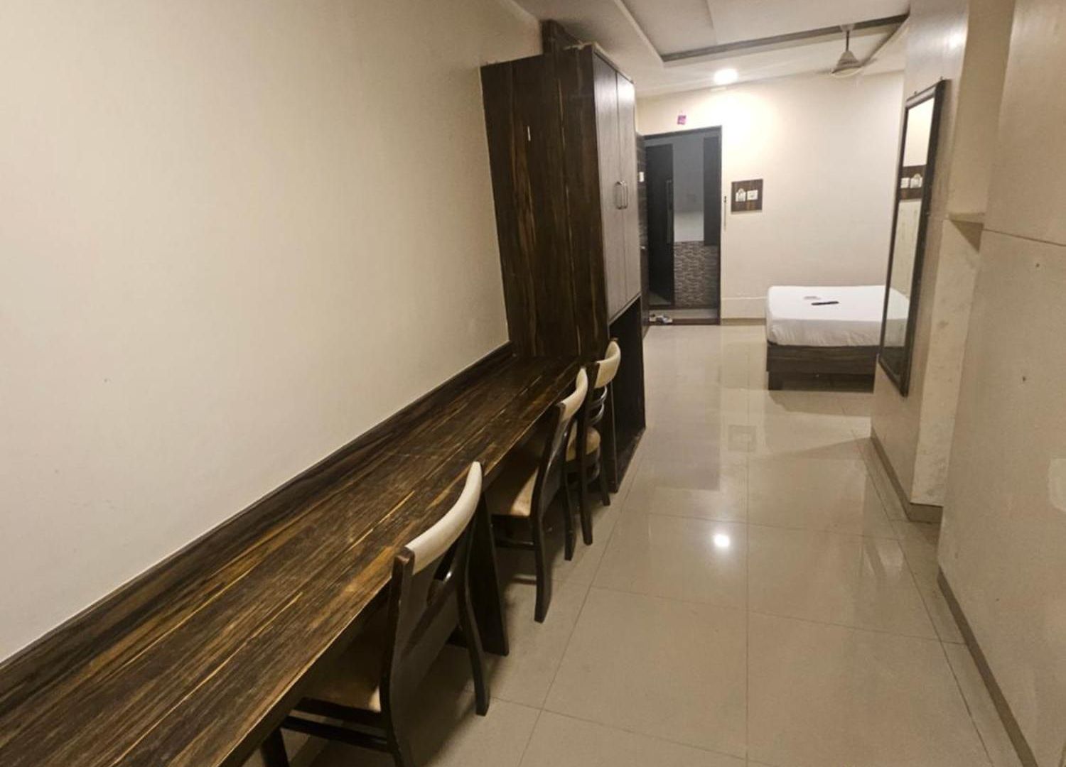 Prime Addore Palacee - Near Airport , Visa Consultant , Jio World Convention Centre Bkc Hotel Mumbai