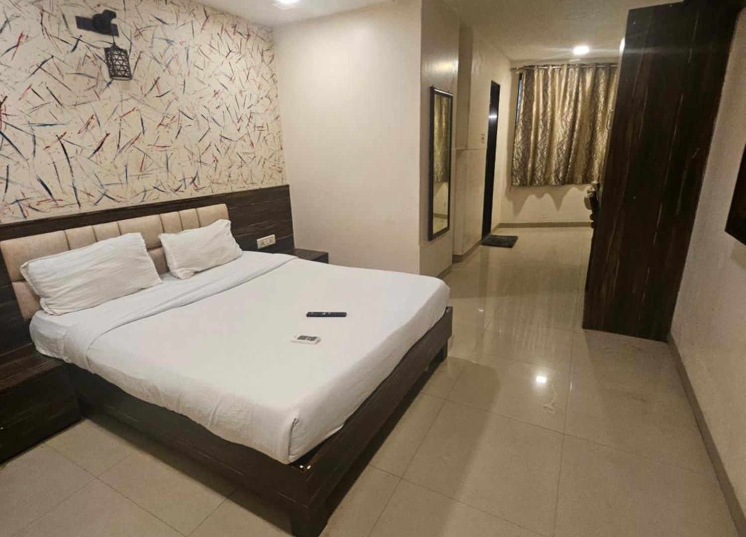 Prime Addore Palacee - Near Airport , Visa Consultant , Jio World Convention Centre Bkc Mumbai
