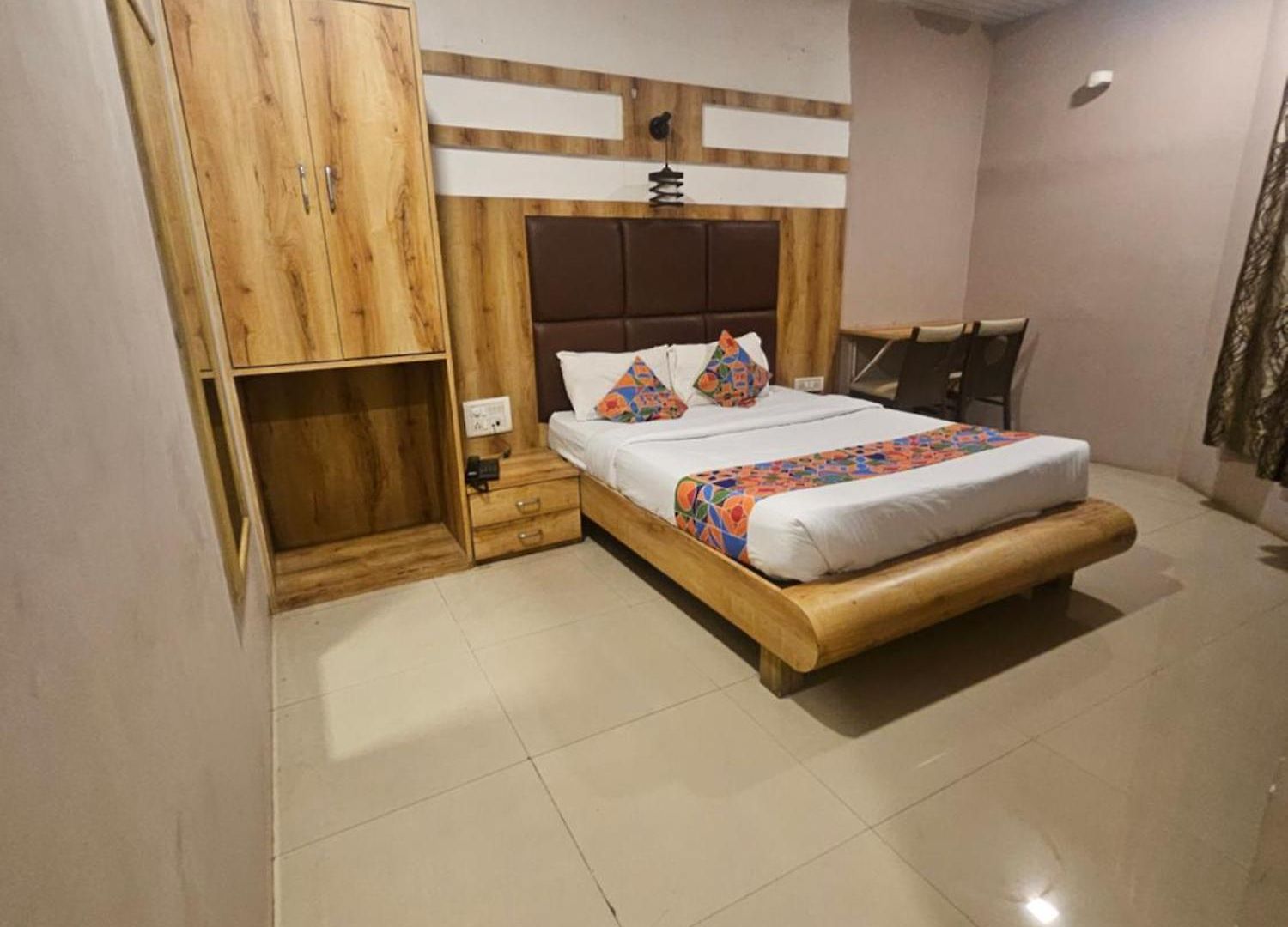 Prime Addore Palacee - Near Airport , Visa Consultant , Jio World Convention Centre Bkc