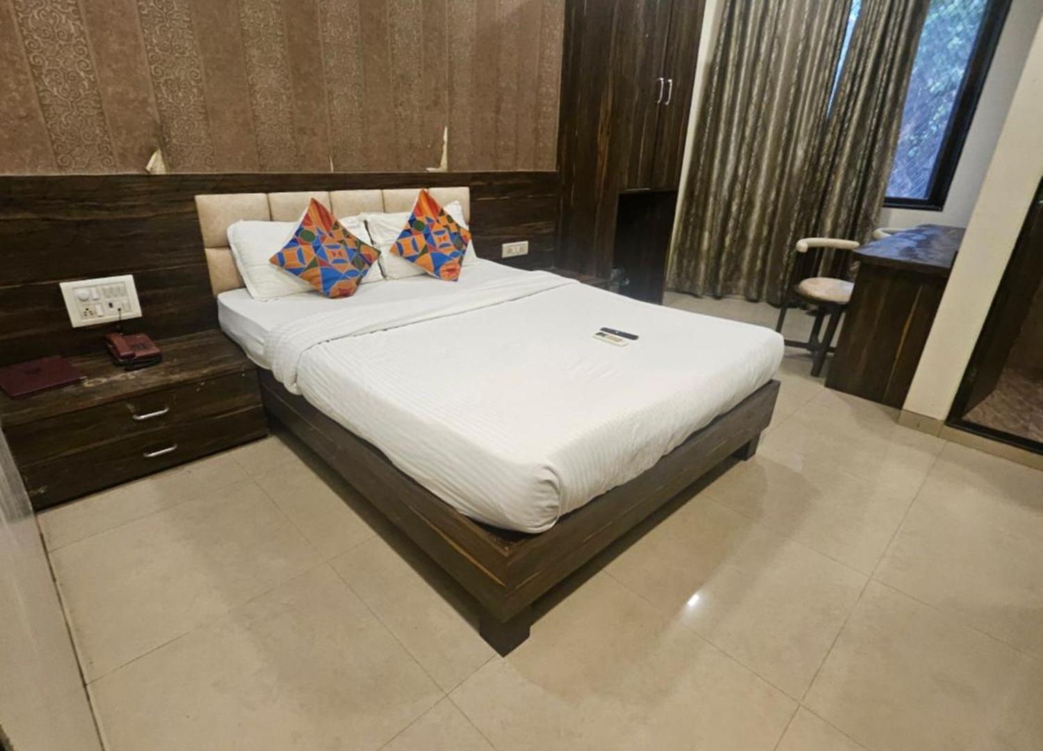 Prime Addore Palacee - Near Airport , Visa Consultant , Jio World Convention Centre Bkc Mumbai