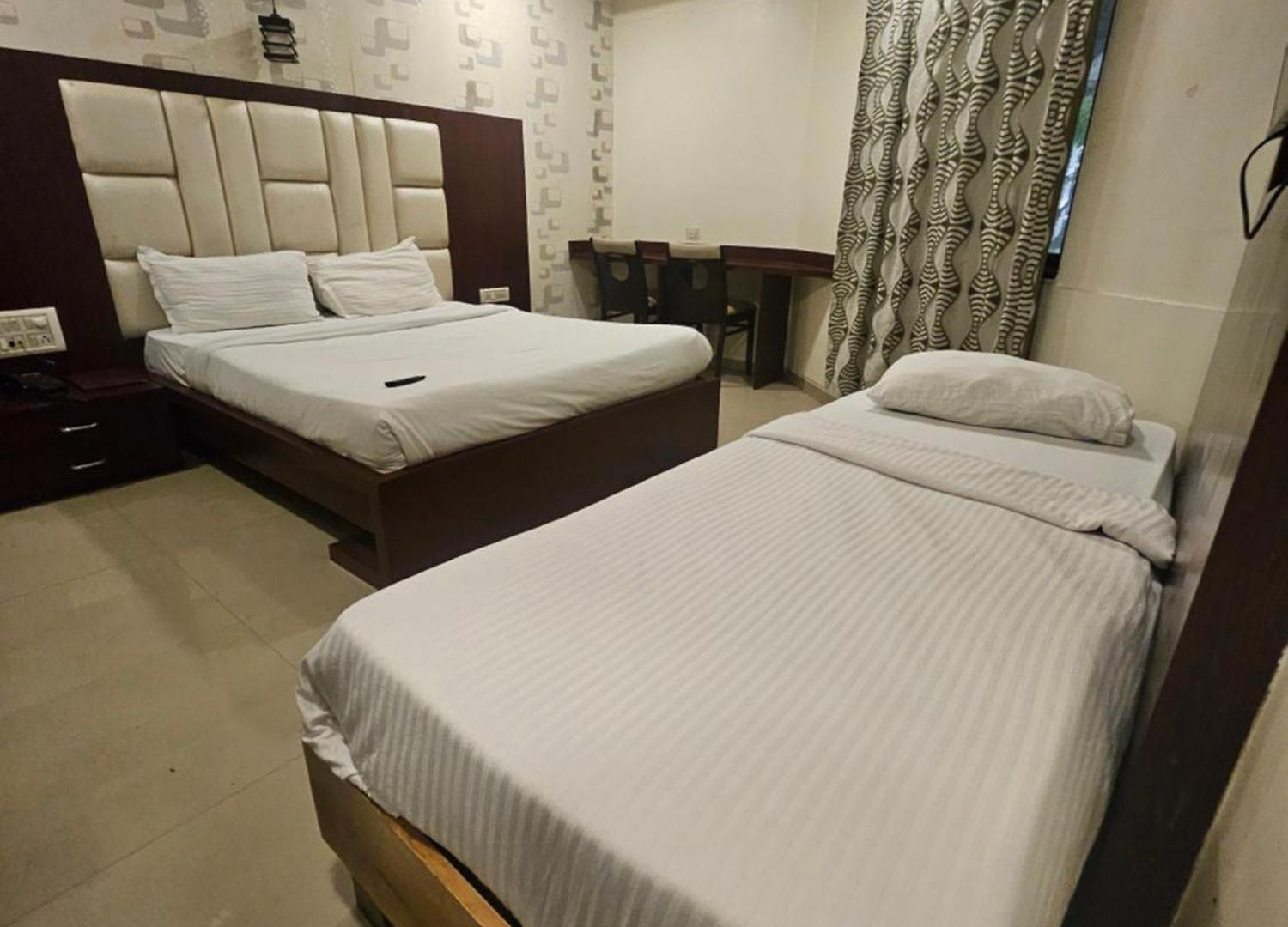 Prime Addore Palacee - Near Airport , Visa Consultant , Jio World Convention Centre Bkc Hotel 3*