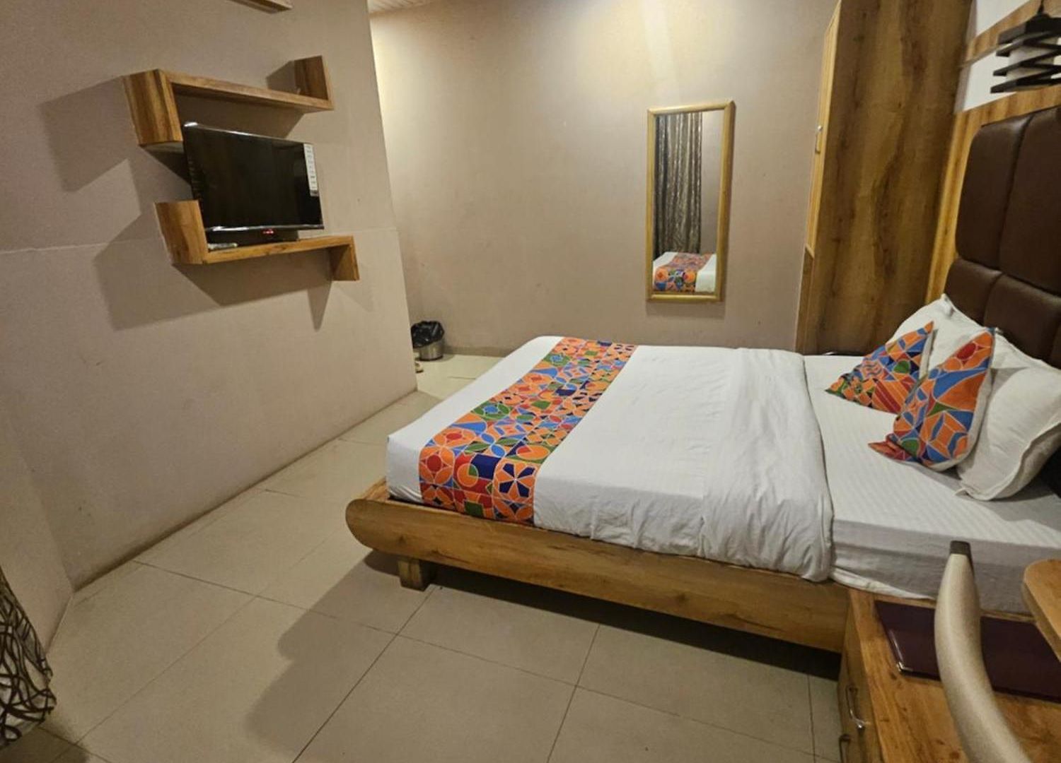 Hotel Prime Addore Palacee - Near Airport , Visa Consultant , Jio World Convention Centre Bkc