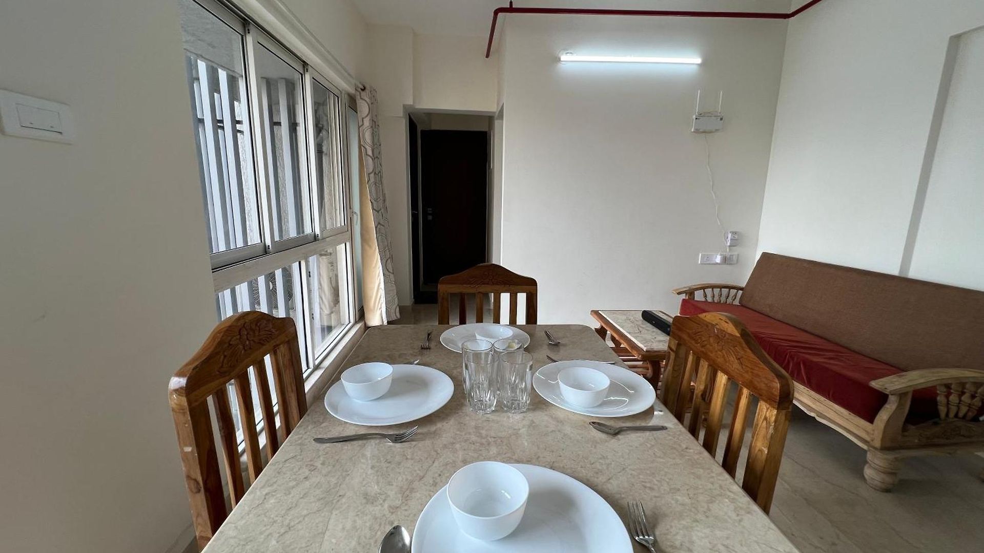 Pinaki Comfort Malad - Near Nesco & Oberoi Mall Hotel