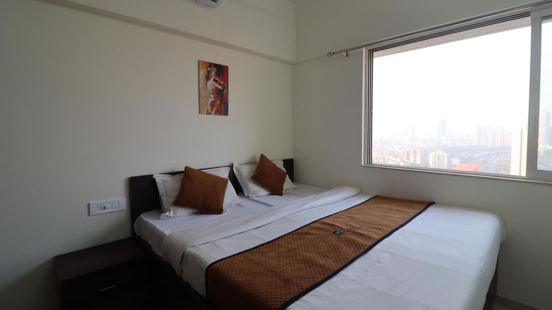 Hotel Pinaki Comfort Malad - Near Nesco & Oberoi Mall 3*