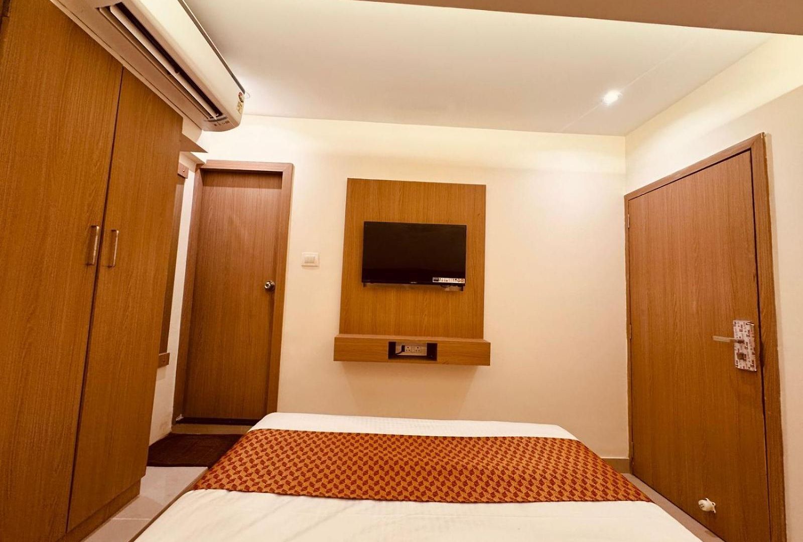 Cliff Garden 2* Mumbai