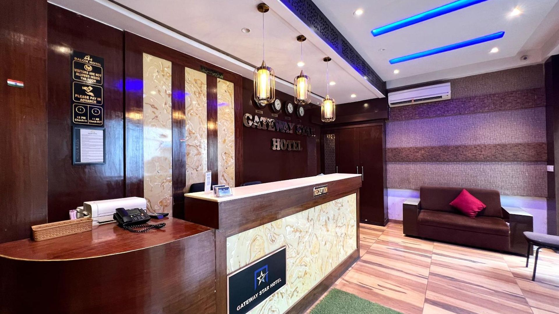 Gateway Star Hotel 3*