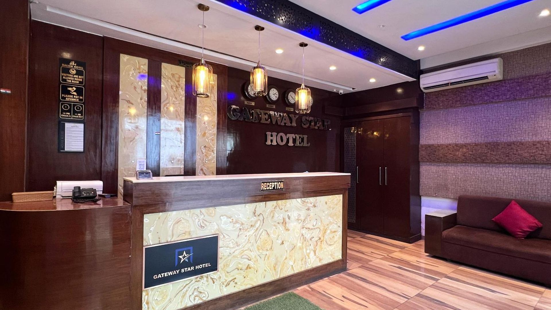 Gateway Star Hotel 3*