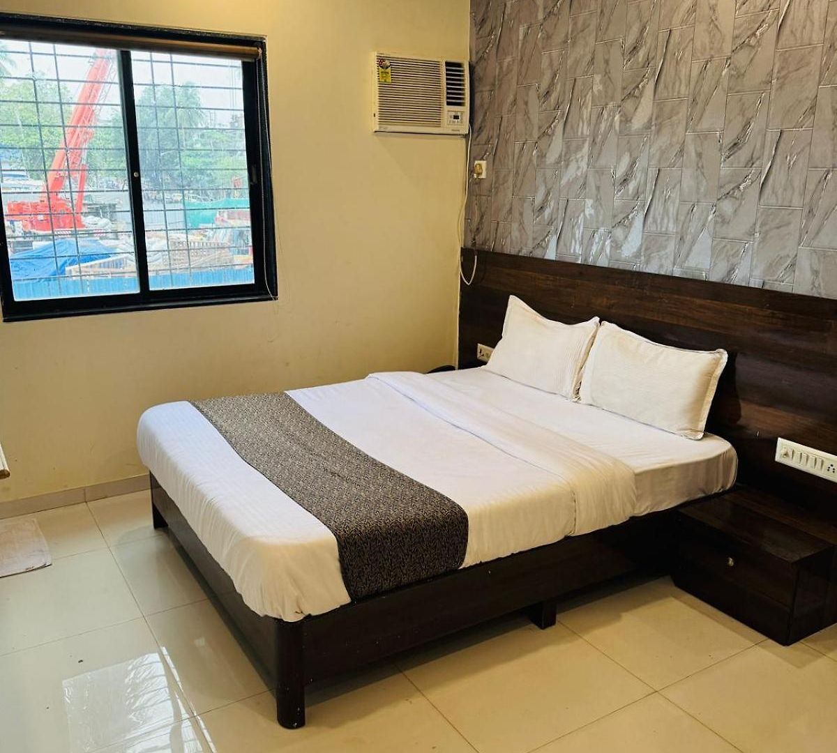 Garden Palace Hotel 3*