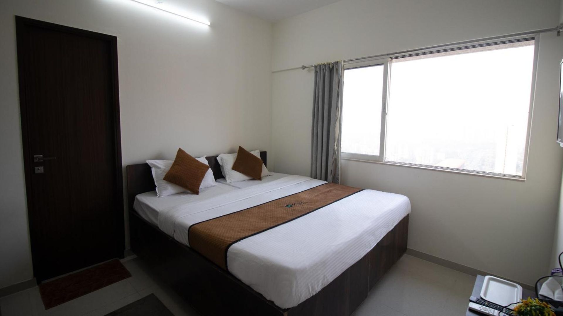 Pinaki Comfort Malad - Near Nesco & Oberoi Mall Mumbai