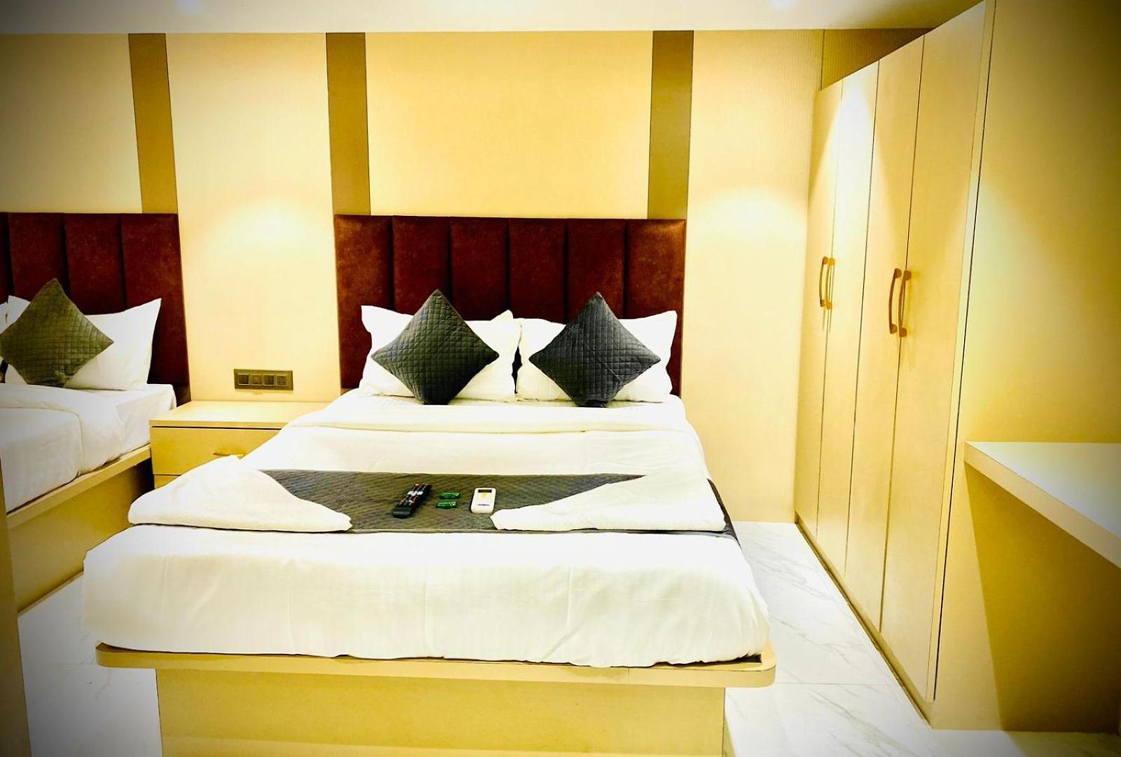 Dolphin Residency Hotel Mumbai