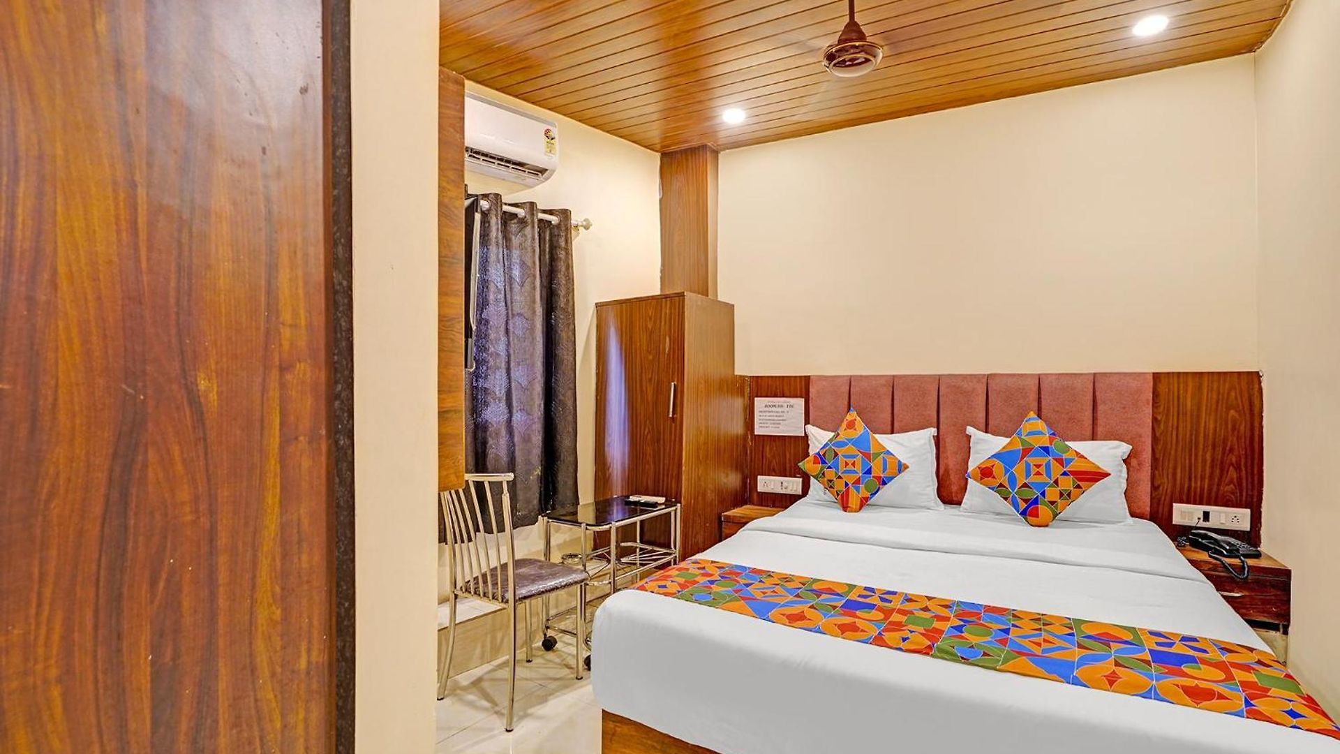 Via Surya Grand Guest house *