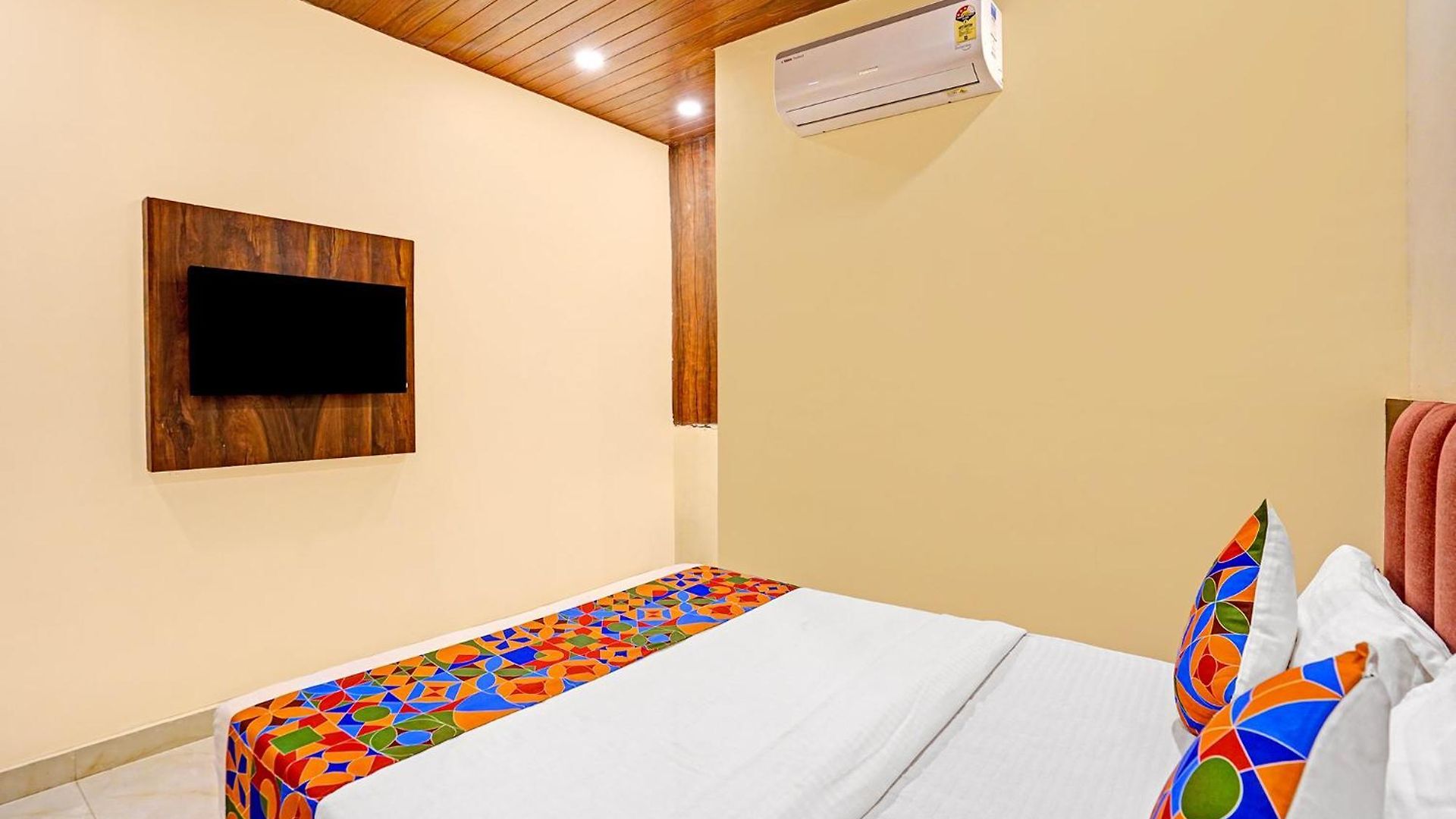 Guest house Via Surya Grand *