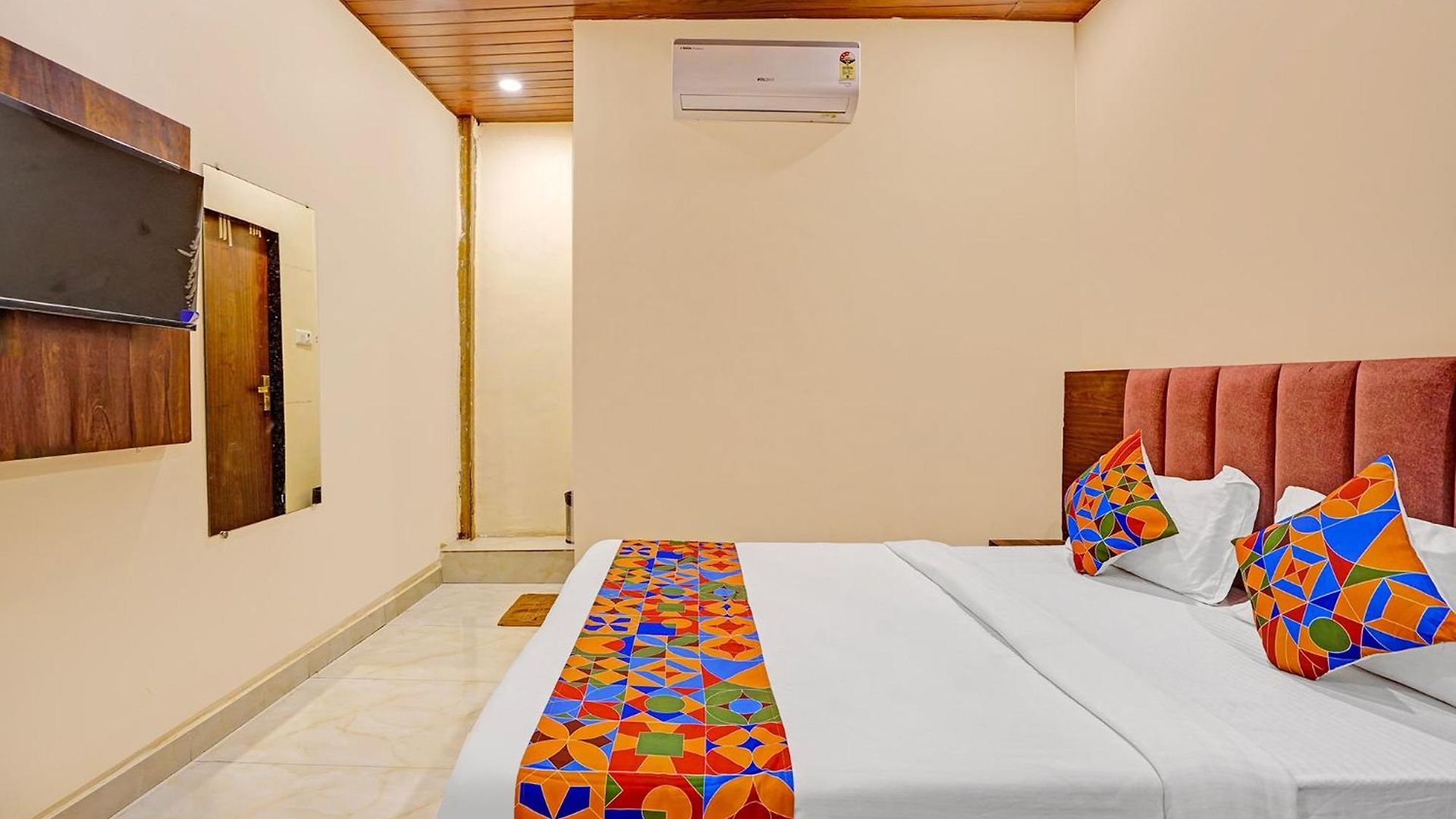 Guest house Via Surya Grand