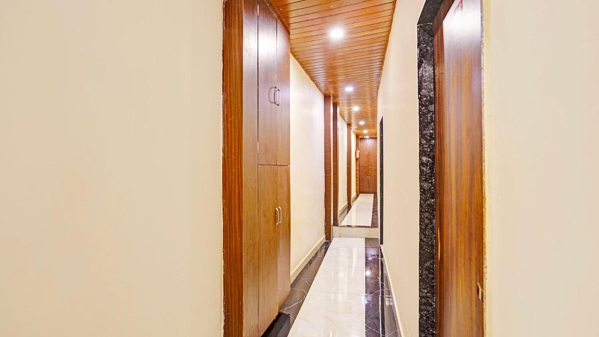 Guest house Via Surya Grand *