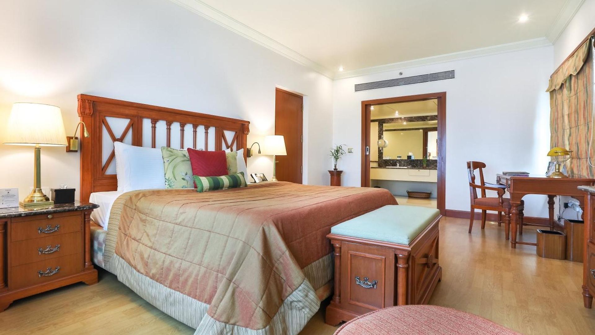 Hotel The Orchid Parle Mumbai