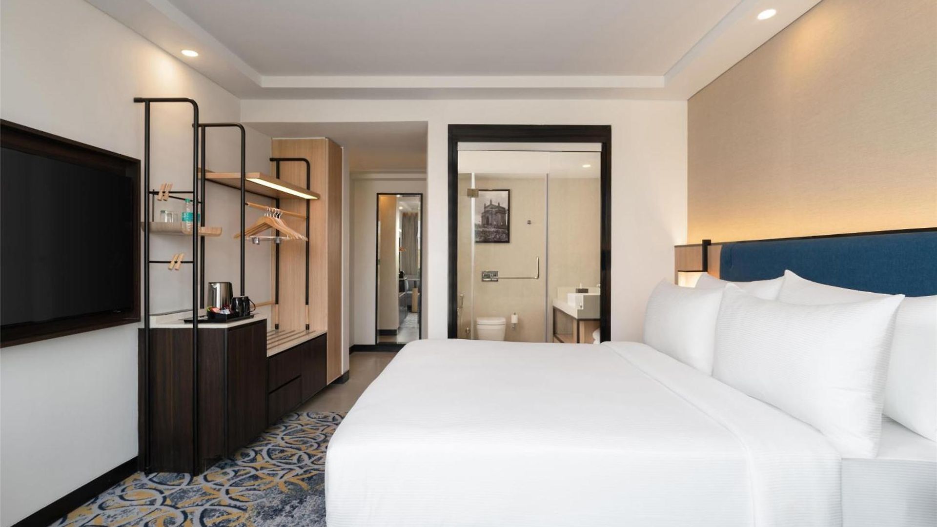 Hilton Garden International Airport 4*