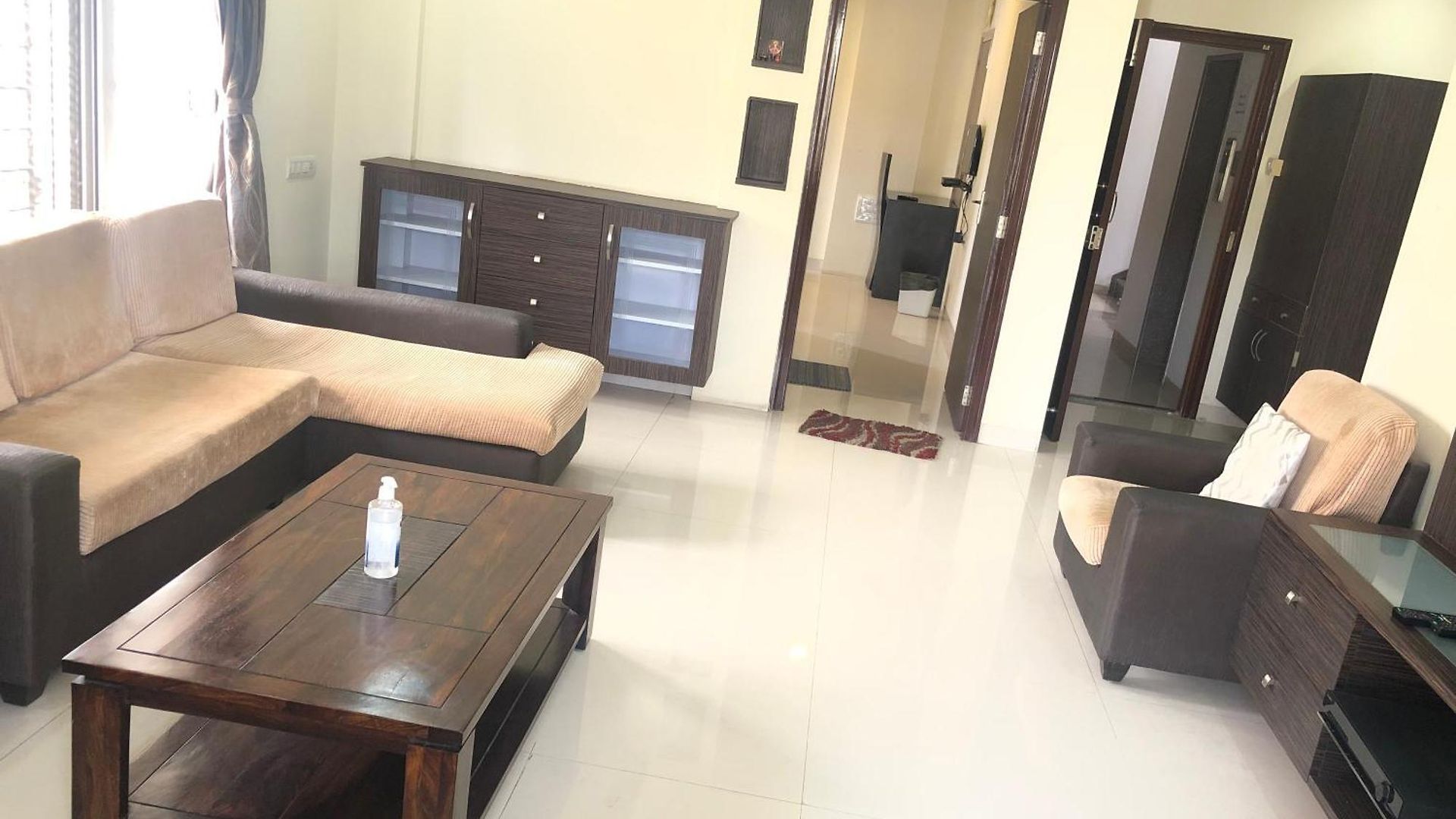 Treat Homes Service In Bkc Siddhant 401 Homestay Mumbai