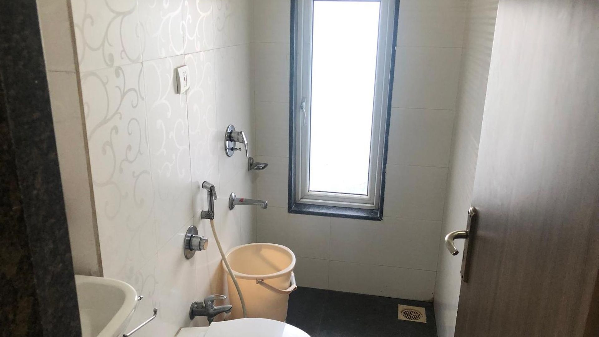 Treat Homes Service In Bkc Siddhant 401 Homestay