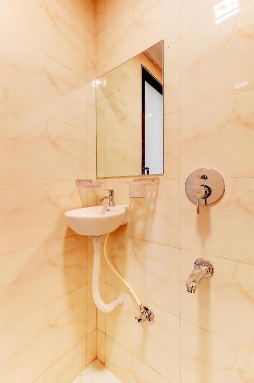 Hotel Prime Inn, Andheri West - Near International Airport