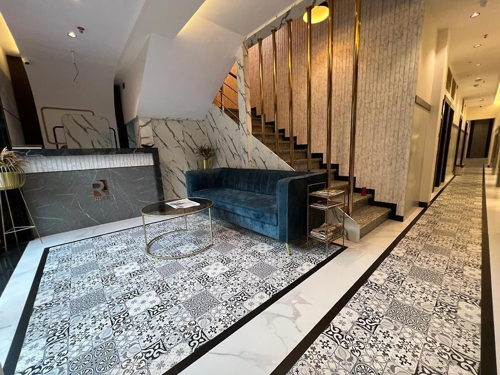 Rich Hotel Mumbai