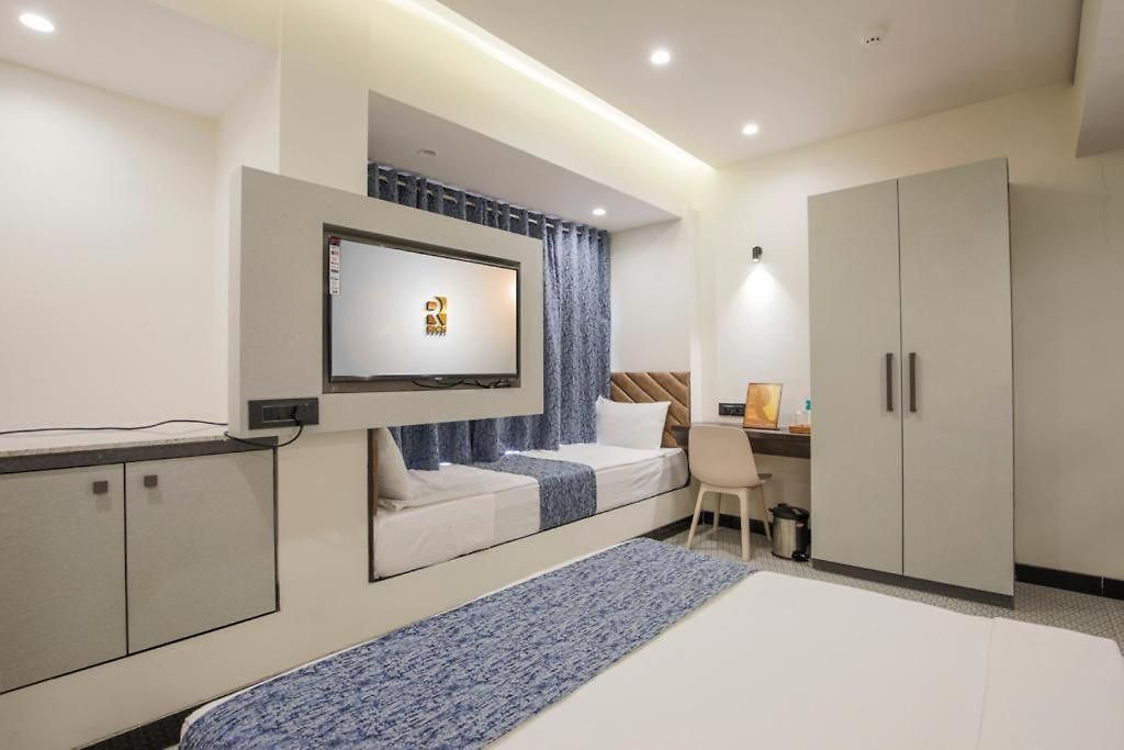 Hotel Rich *