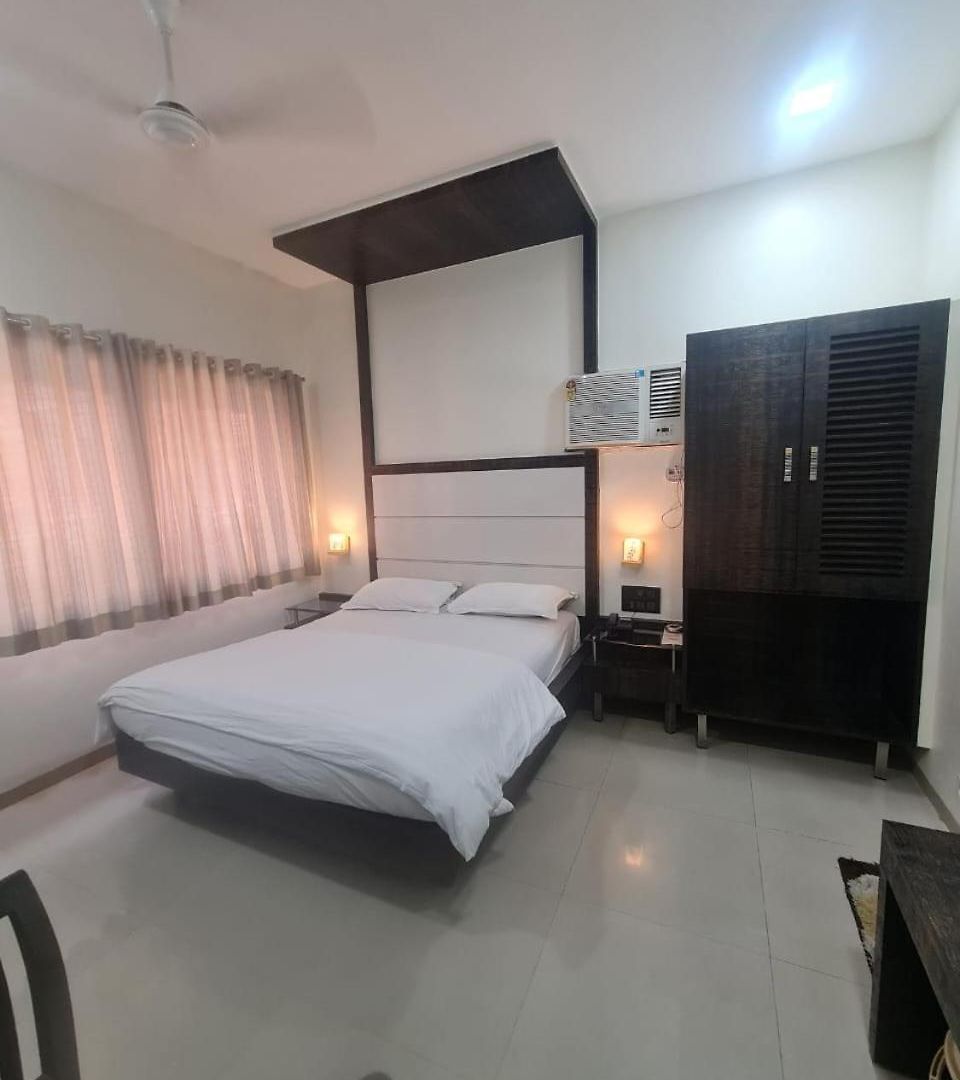Sharda Hotel 3*