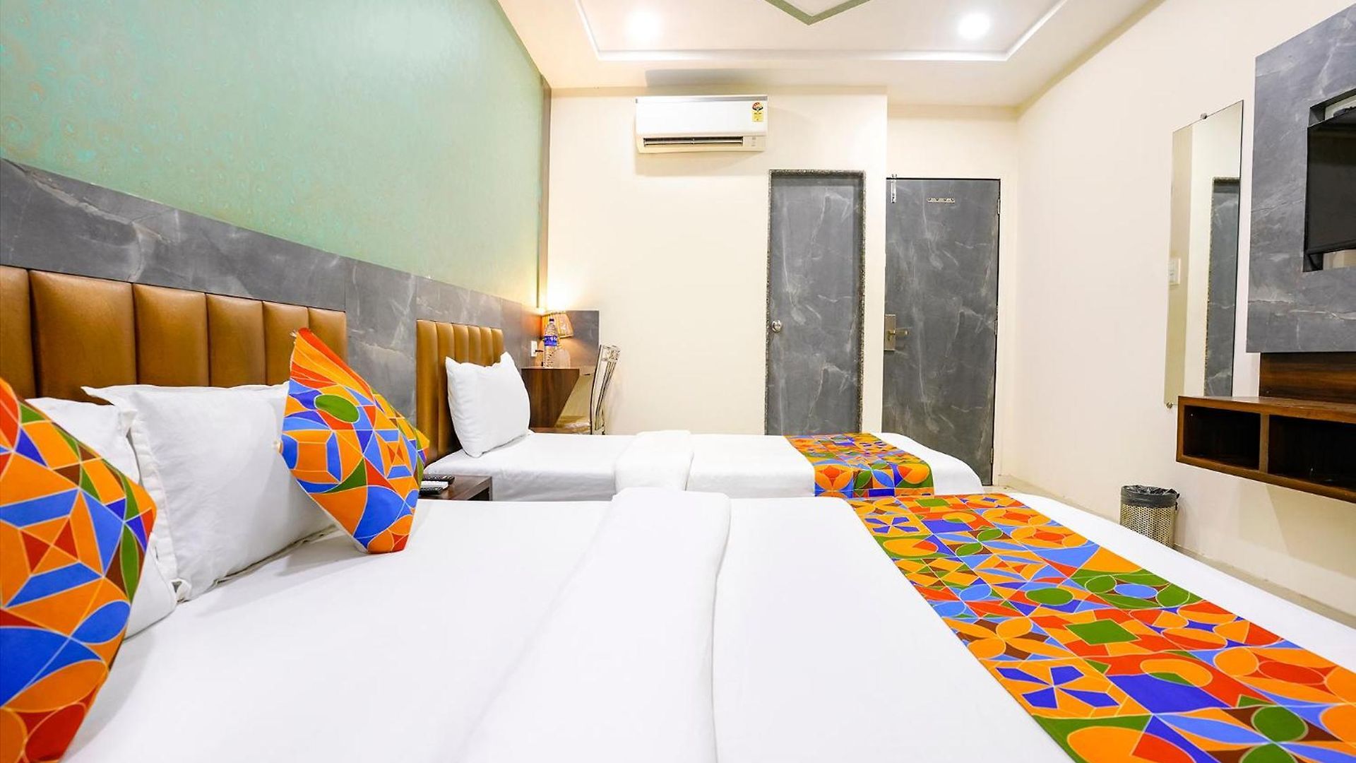 Fabhotel Bkc Anex