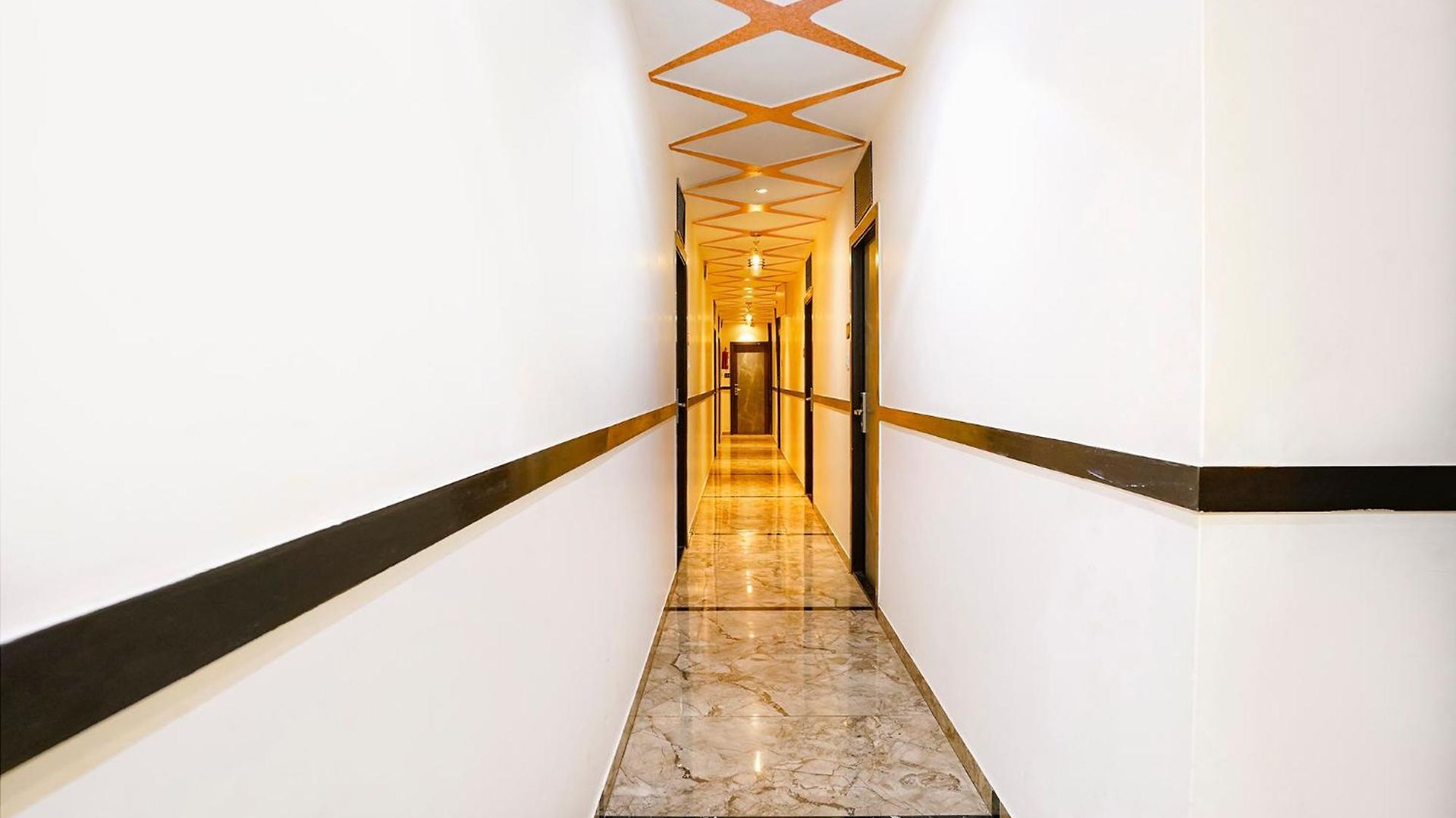 Fabhotel Bkc Anex Hotel