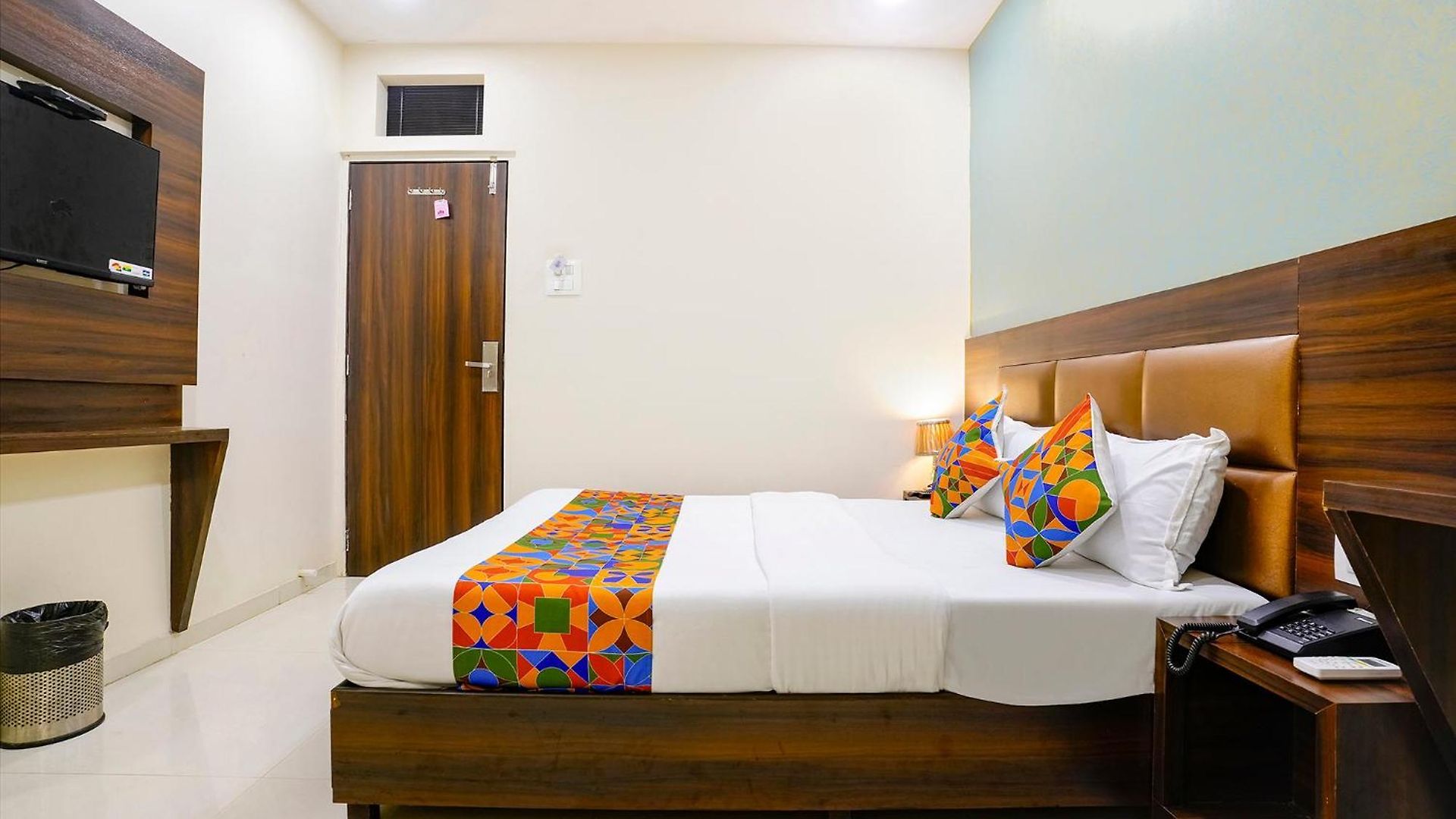 Fabhotel Bkc Anex 2*