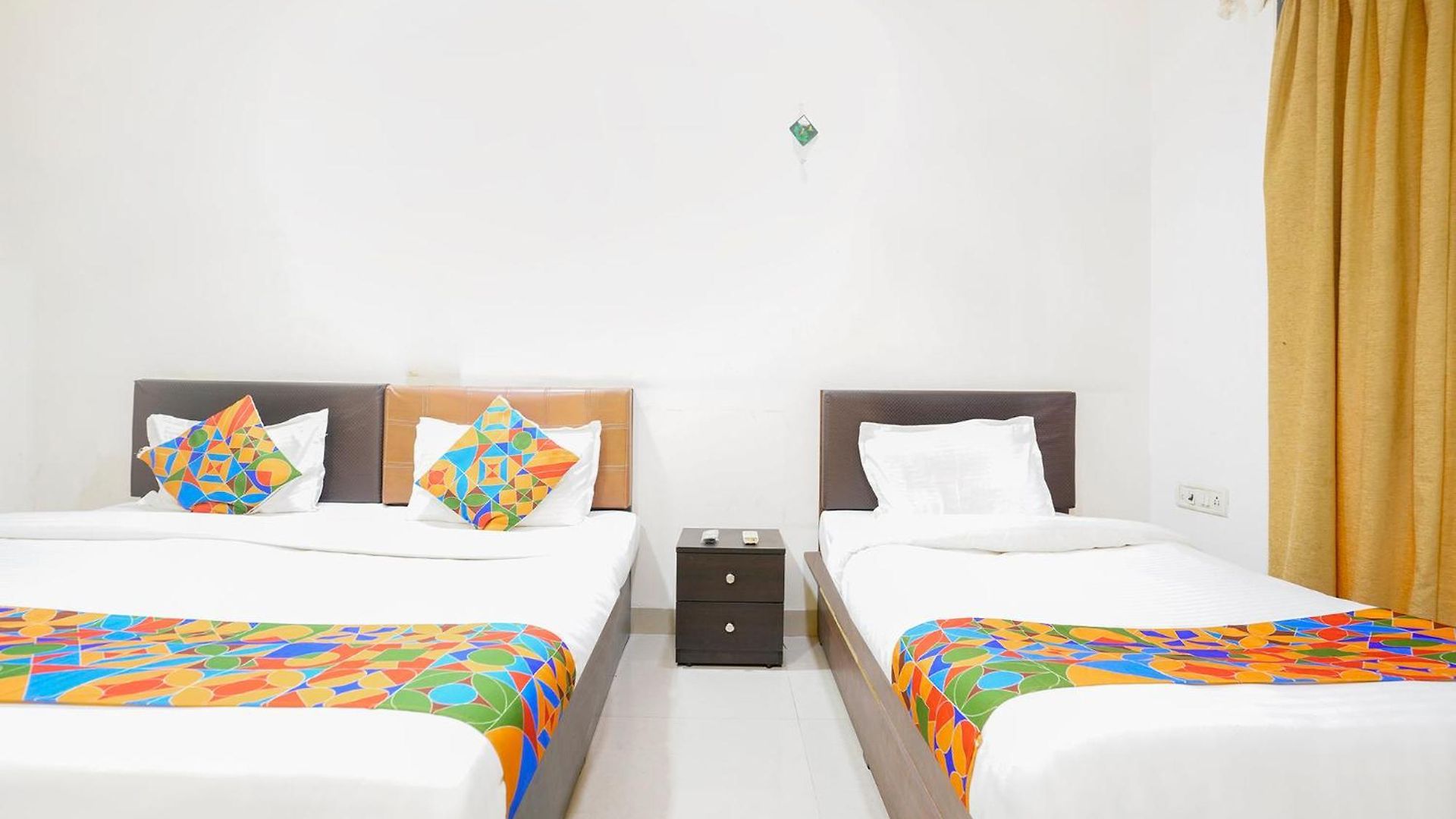 Fabhotel Rio House
