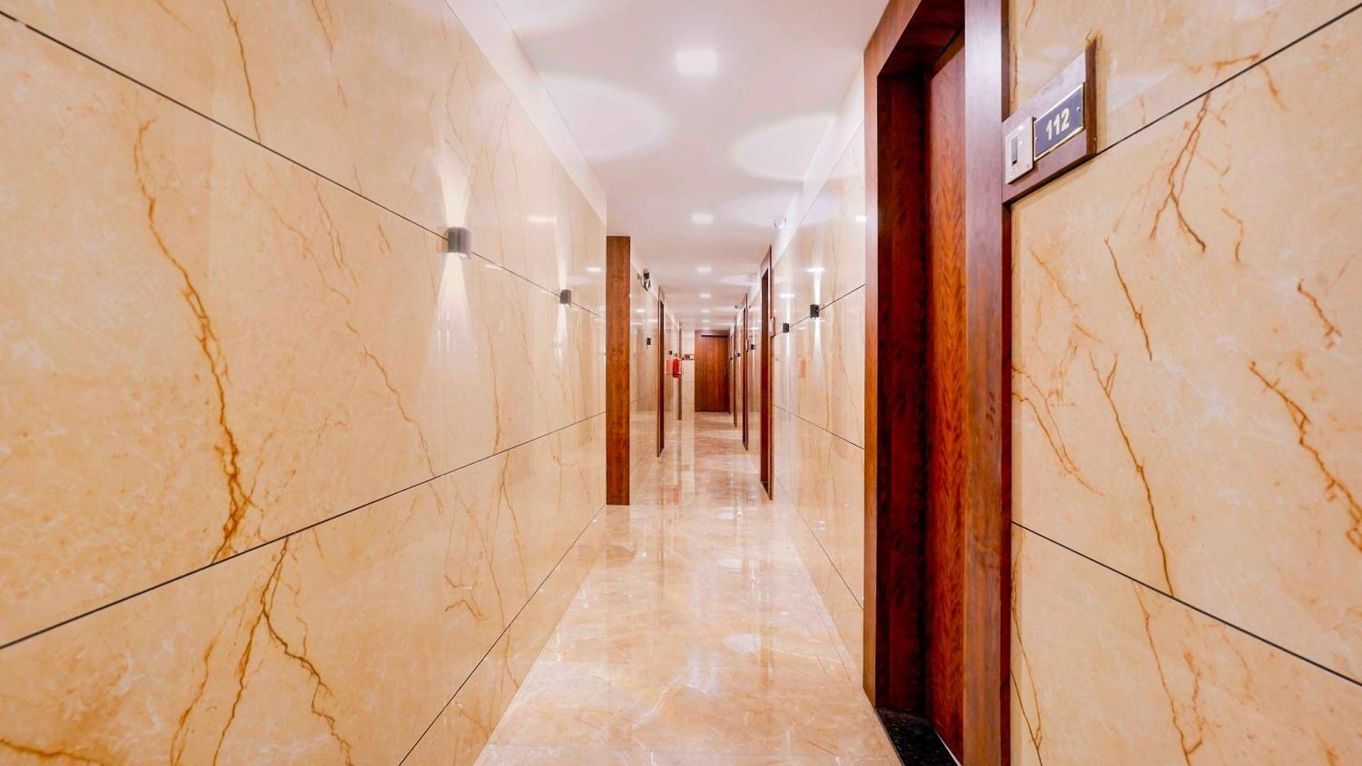 Hotel Townhouse Nandiwali Bus Terminal Mumbai