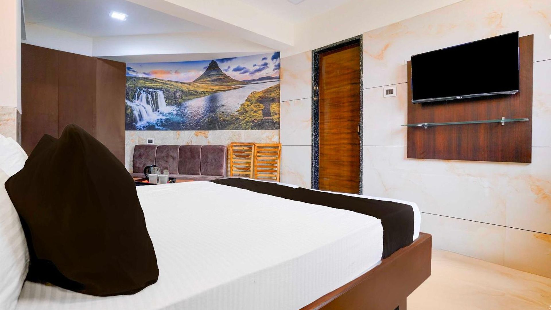 Townhouse Nandiwali Bus Terminal Hotel Mumbai