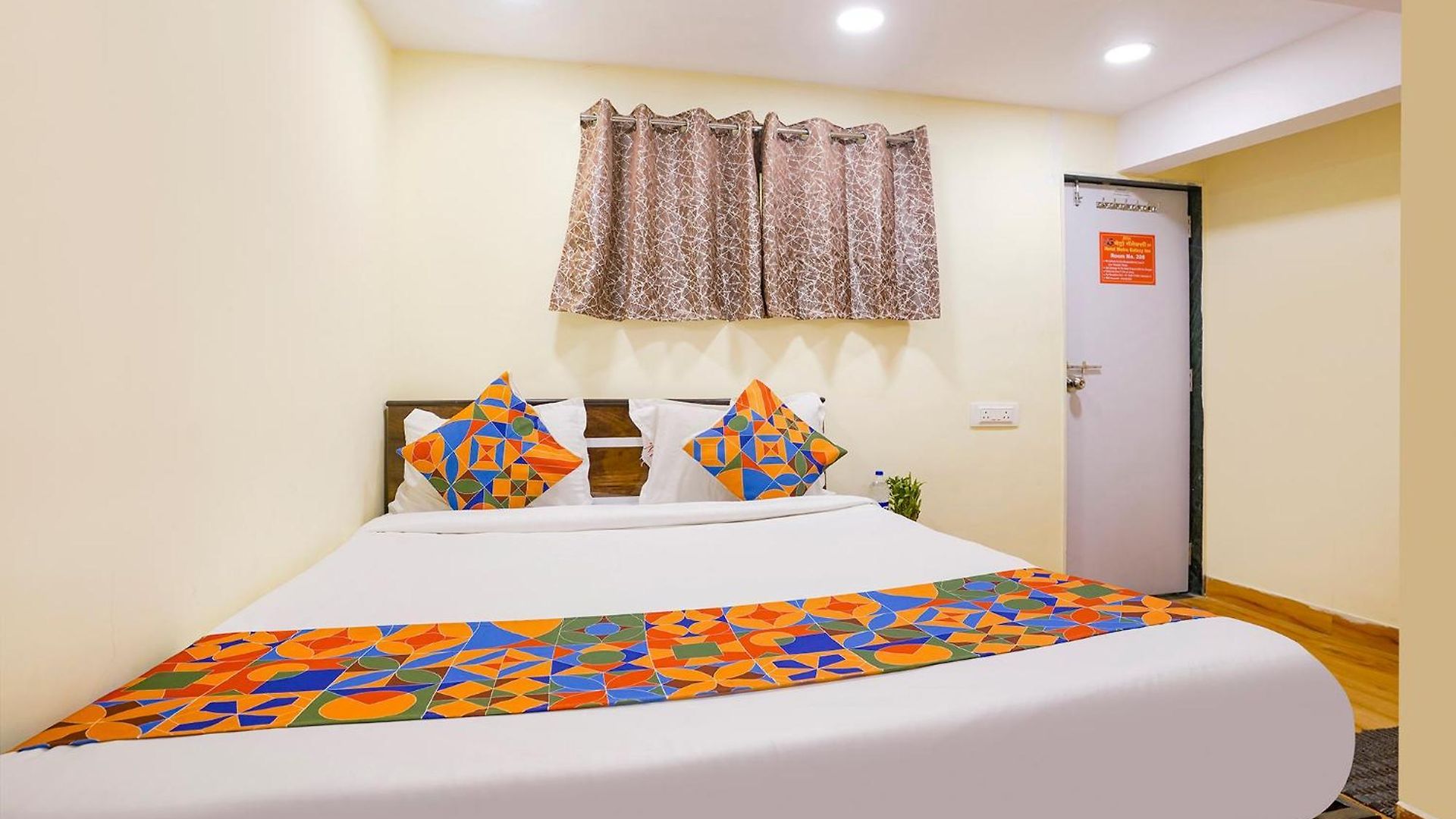 Fabhotel Metro Galaxy - Nesco Exhibition Centre 3*