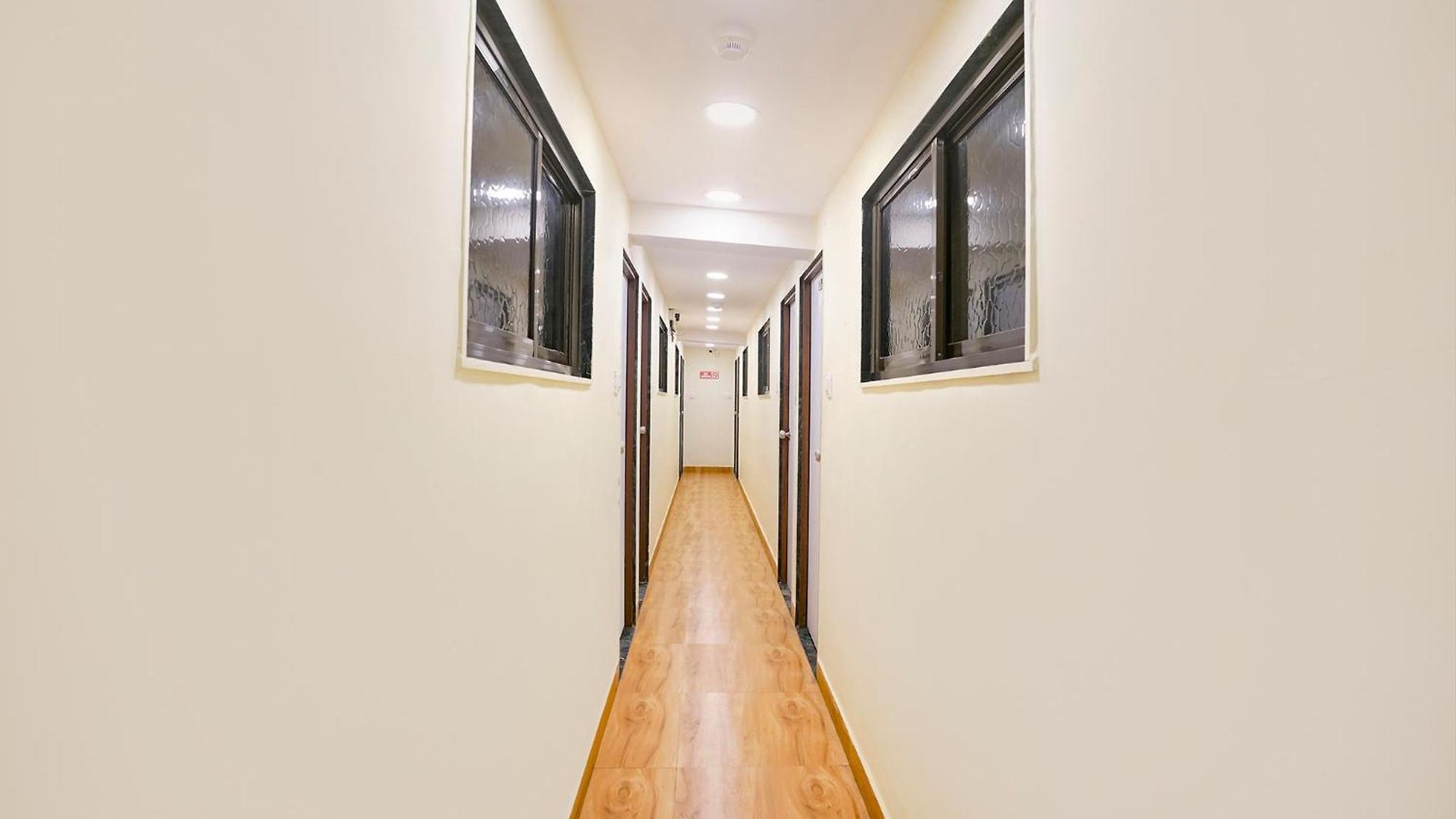 Fabhotel Metro Galaxy - Nesco Exhibition Centre Mumbai