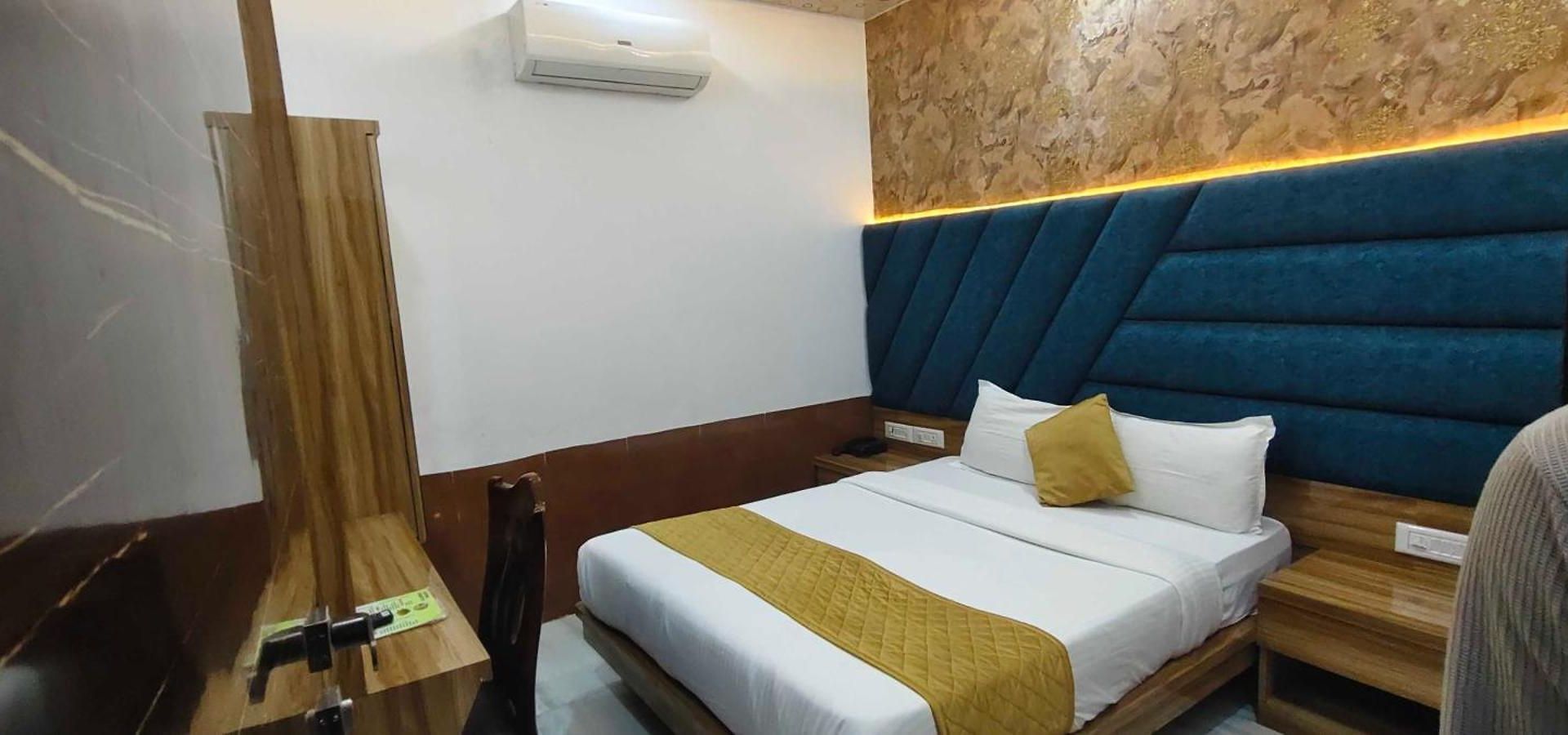 Hotel O Royal Bkc Mumbai