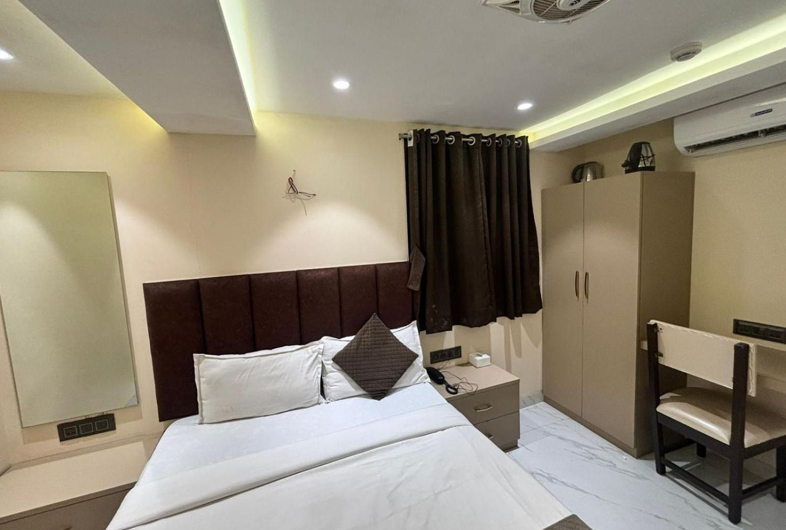 Dolphin Residency Hotel Mumbai