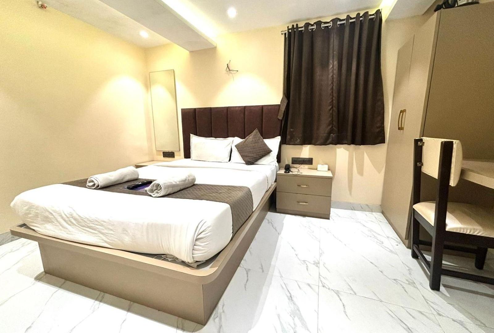 Dolphin Residency 2*